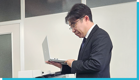 サービススタッフ(機械修理、システム)